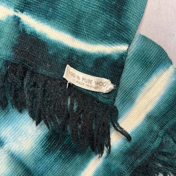 Wool scarf hand dyed green and white - Picture 10 of 12